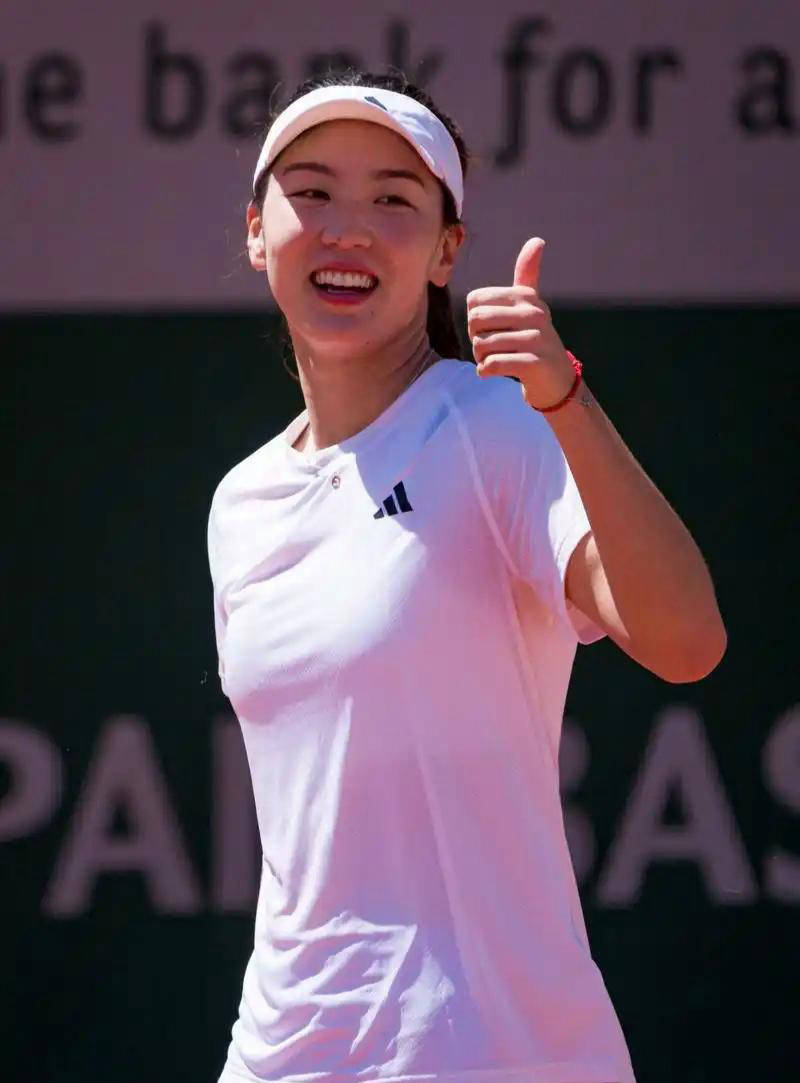 以及与经纪 以及与经纪