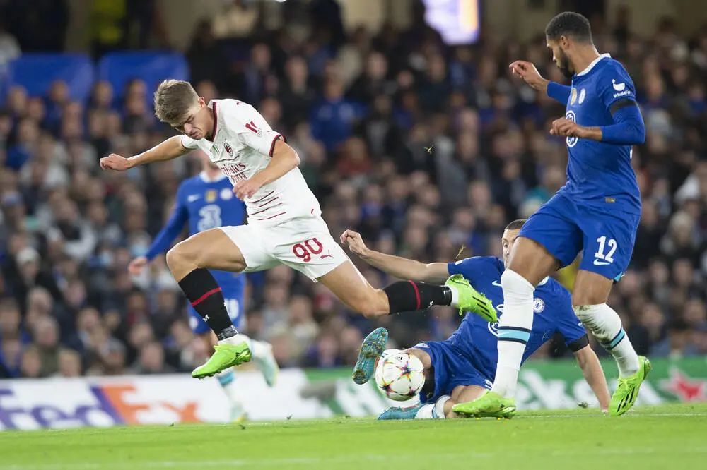 轻后卫陷入 轻后卫陷入